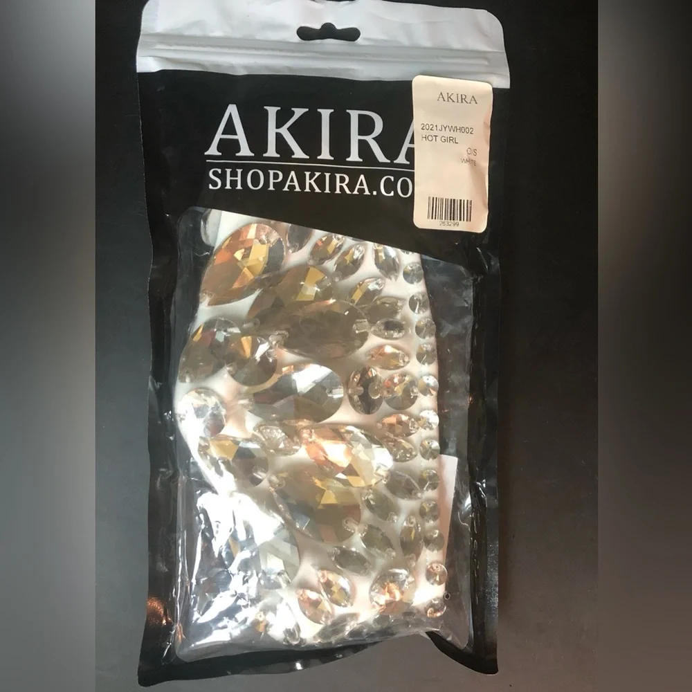 AKIRA BEADED FACE MASK COLOR: CLEAR RHINESTONES